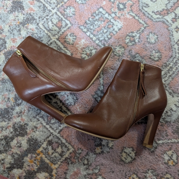 Bobbies Brown Leather Heeled Boots Quiet Luxury Canadian Made 6.5 - Picture 1 of 12